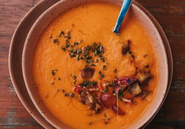 Sweet pot & carrot soup